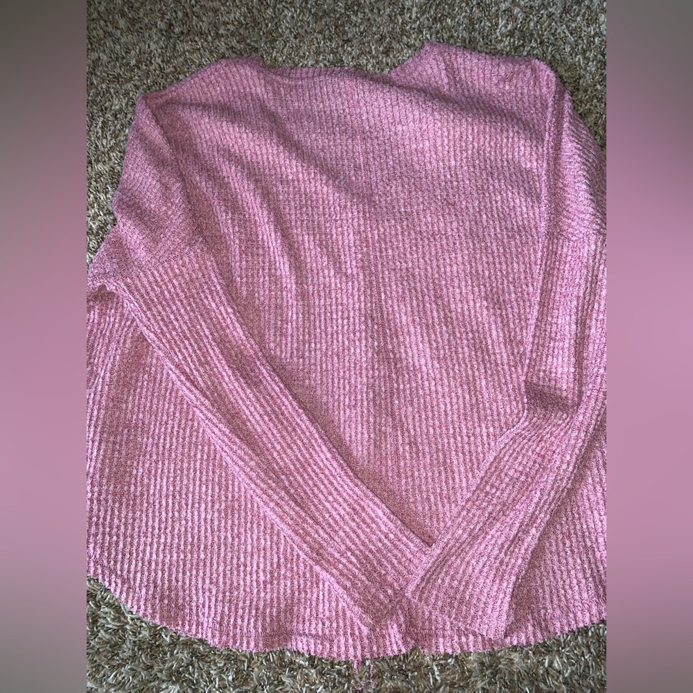 Urban outfitters out from under sweater - Picture 3 of 6